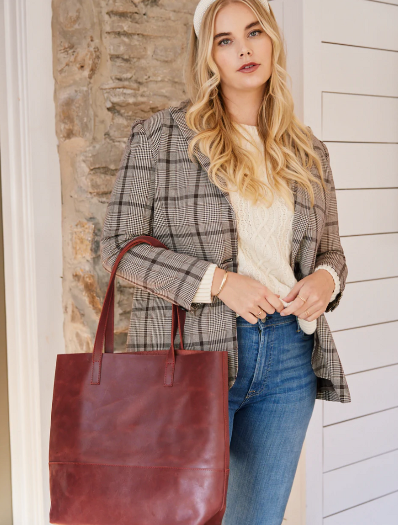 Mamuye Classic Tote Lily and Day